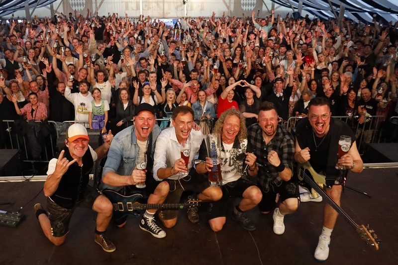 35. Maisel's Weissbierfest ein voller Erfolg: 30 Zapfhähne, 330 Mitarbeitende, 1000 Meter Bierleitung