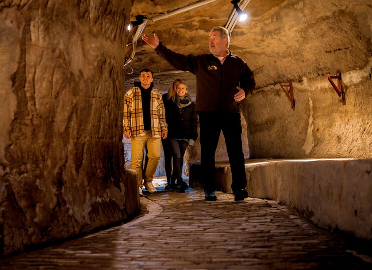 Eine Führung durch die Katakomebn ist mit unseren Tourguides möglich