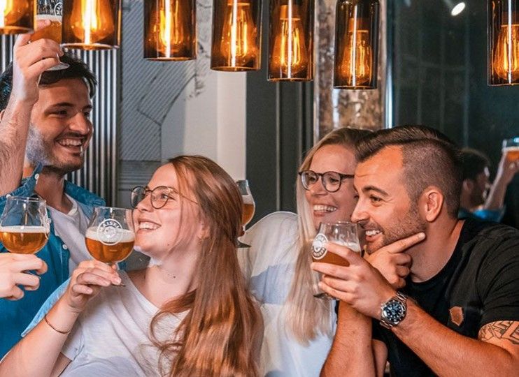 Mit Freunden einen tollen Abend beim Biertasting erleben